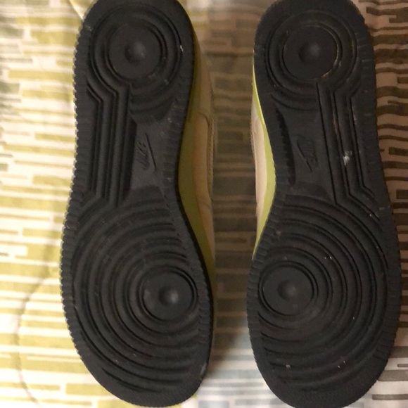 Nike Air Force One. Size 10.5, Lightly Worn - Picture 4 of 5